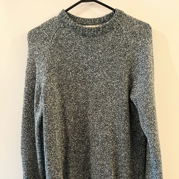 H&M Sweater - Picture 1 of 4